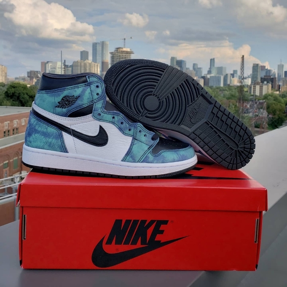 ❌SOLD❌💙Nike Jordan 1 Tie Dye - Picture 2 of 2